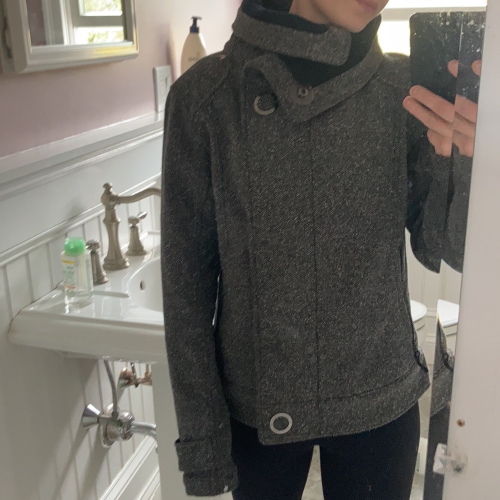 Lululemon Heather Gray Light Zip Button Jacket - image 2